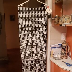Fendi NEW,WOOL. Black and White Logo SCARF